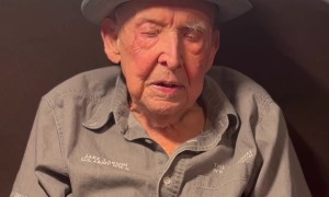 World War 2 Veteran Shares Positive TikTok Experience