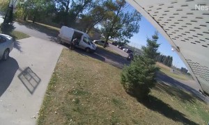 Delivery Driver Tries to Cover Up Mailbox Damage