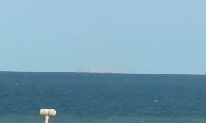 SpaceX Starship Booster Crashes Into the Ocean