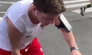 Man Finishes Marathon In  Crocs