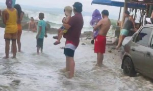 Ocean Swell Takes Down Girls