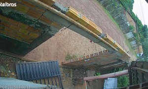 Gate Suddenly Falls on Woman