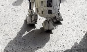 When R2-D2 Realizes He Can't Climb Stairs