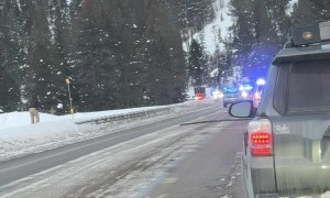 Police Deploy Spike Strip on Mountain Highway