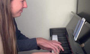 Snoozing Piano Cat Drops Toy