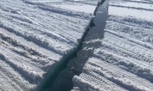 Crack Appears In Sea Of ​​Okhotsk Ice