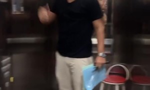 Girl Gives Boyfriend a Jumpscare