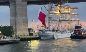 Witnessed a Ship Crash Into the Brooklyn Bridge