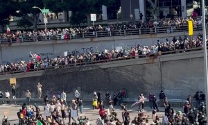 Ice Protesters Shutdown 101 Freeway