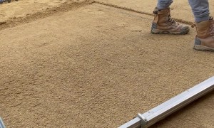 Construction Crew Shows Off Clever Work Techniques
