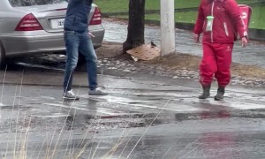 Men Hug After Arguing in Traffic