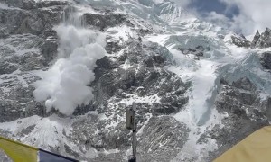 Avalanche at Everest Base Camp