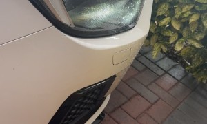 Car Has Built-In Headlight Washers