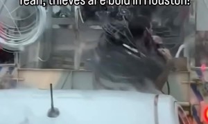 Apparent Thief Steals Wire Coil Right Off the Truck