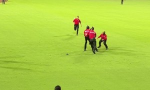 Kid Storms the Field at Petco Stadium