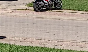 Guy Gets Pushed Off Motorcycle by His Girlfriend