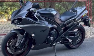 Yamaha R1 with Katana sword