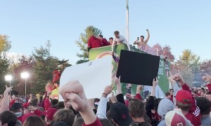 Fake Washington Fan Turns to Indiana to Rile Up Crowd