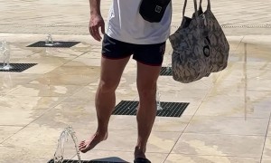 Water Splashing Launches Slipper