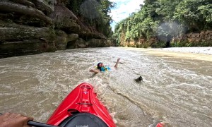 Kayaker Helps Rescue Capsized Rafter