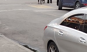 Crosswalk Conflict Caught on Camera