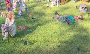 The Scariest Halloween Yard Display