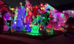 Extravagant Halloween Yard Display
