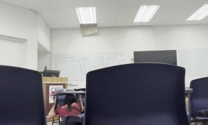 College Class Interrupted by Powerful Earthquake