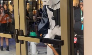 Breaking Art the Clowns Heart