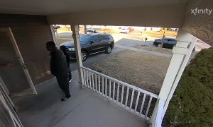 Parents Calmly Correct Children's Bullying Behavior