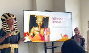 Creative Egypt Presentation For Communications Class