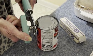 Cranberry Sauce Can Contains Only Water