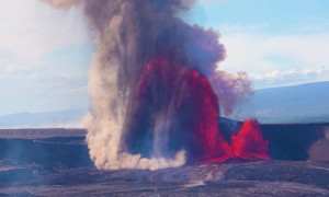 Stunning Footage of Kilauea Eruption