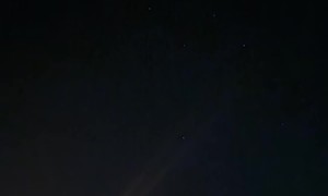 Woman Sees Starlink Satellite for the First Time