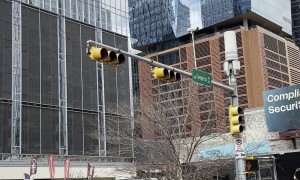 Driverless Waymos Stuck at Malfunctioning Traffic Light