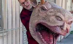 Creature Creator Shows Off His Latest Bizarre Monster