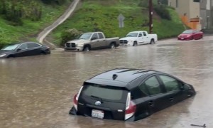Cars Submerged During Flooding in Mission Hills, San Diego (Dec 1, 2026)