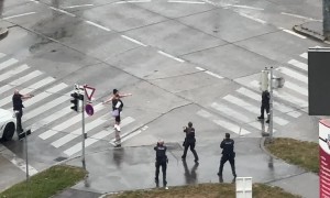 Apparent Standoff Between Police and Woman With Knife in Vienna, Austria