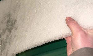 Scrumptious Shattering of Giant Ice Chunk