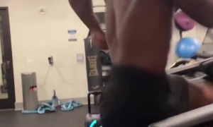 Man Runs at High Speed on Treadmill and Crashes Hard