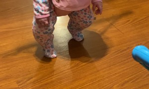 Baby Bounces Herself to Sleep