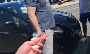 Tourist Assaults Cancun Cab Driver