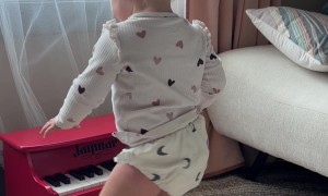Daughter Plays Piano Backward