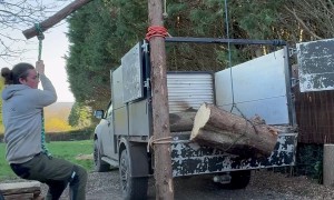 Log Crane Uses Leverage To Load Truck