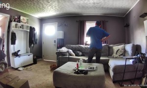 House Inspector Caught Calling Friend About Homeowner's Cat