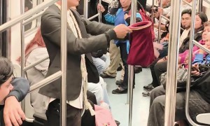 Magic Show on Subway in Mexico City