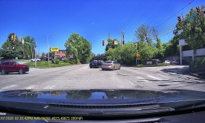 Electric Wheelchair In Philadelphia Traffic
