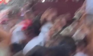 England Fans in NYC Celebrate Advancing to the Semifinals
