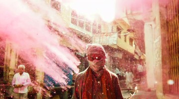 You Would Not Believe How Awesome Holi Looks In This Slow Motion HD Video.