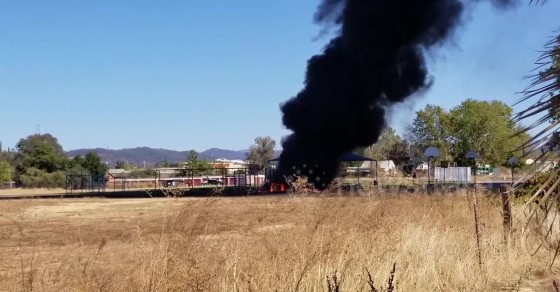 Plumes of black smoke seen as fire breaks out at school playground in ...